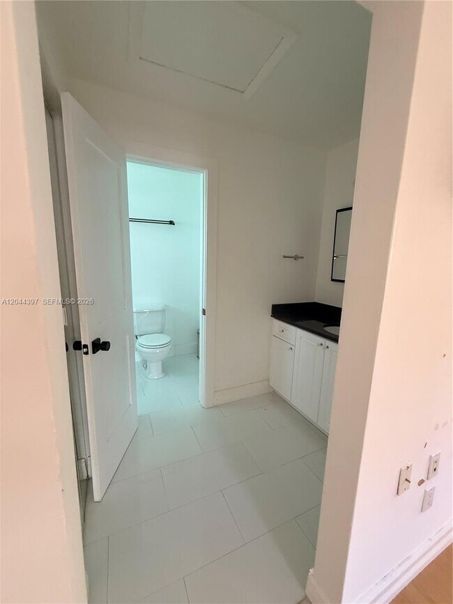 Building Photo - 20501 SW 50th Pl
