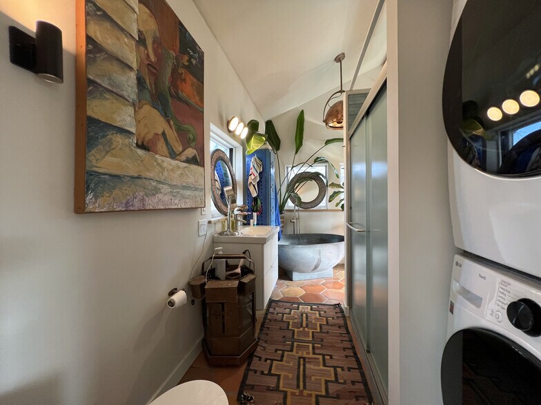 Building Photo - 5101 Grand Ave