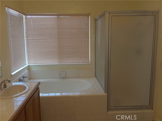 Building Photo - 828 Greenwich Ct