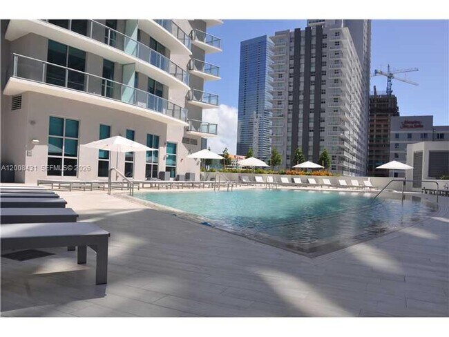 Building Photo - 1100 S Miami Ave