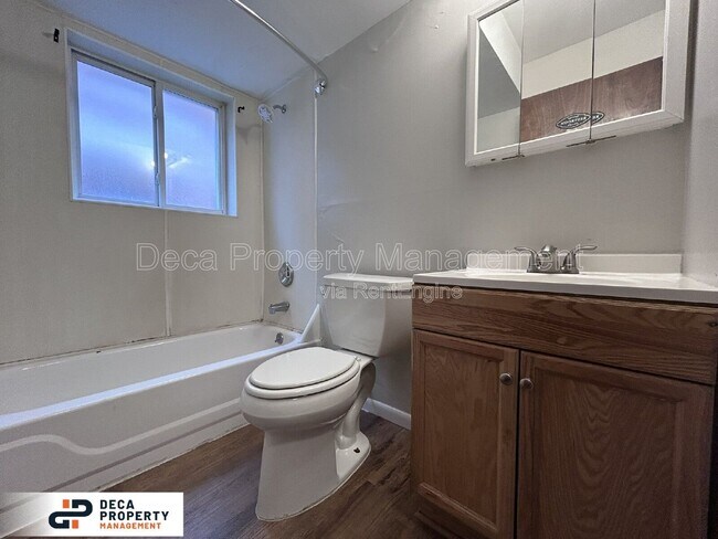 Building Photo - 446 Olian Dr