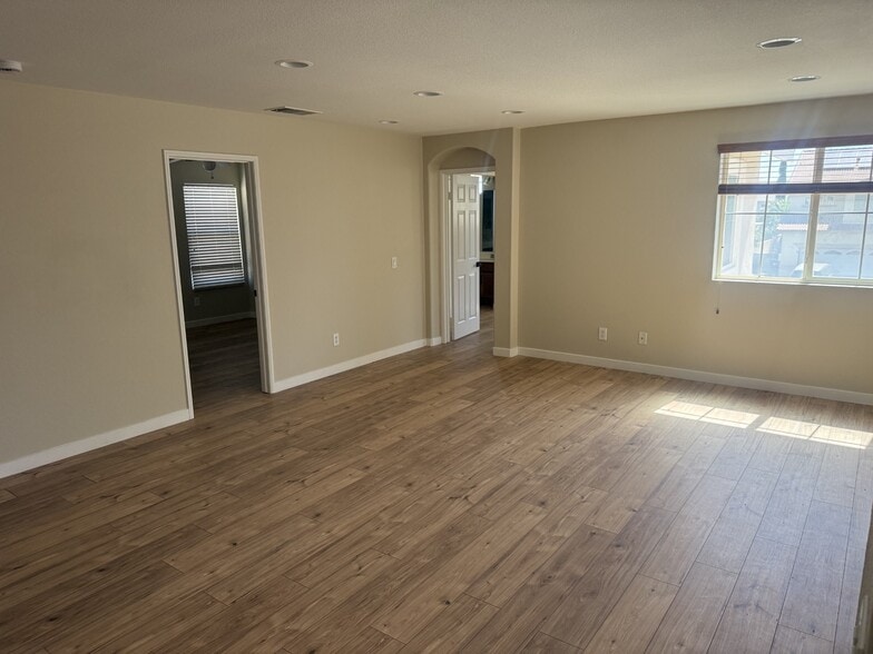 Building Photo - 43725 Windrose Pl