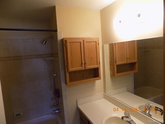 Building Photo - 15246 Ashley Ct