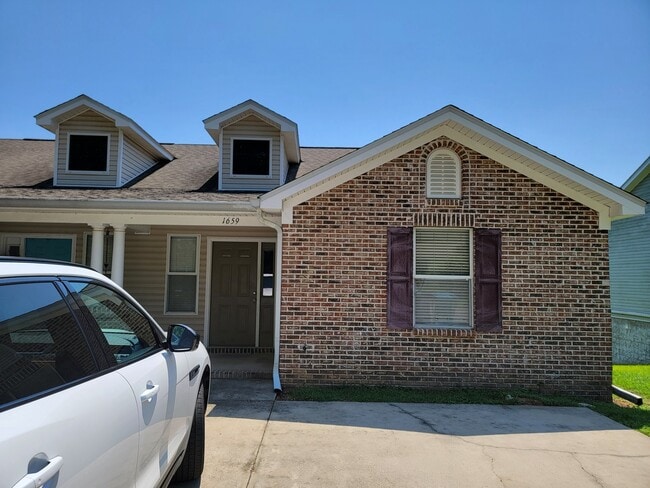 Building Photo - 1659 Quazar Rd
