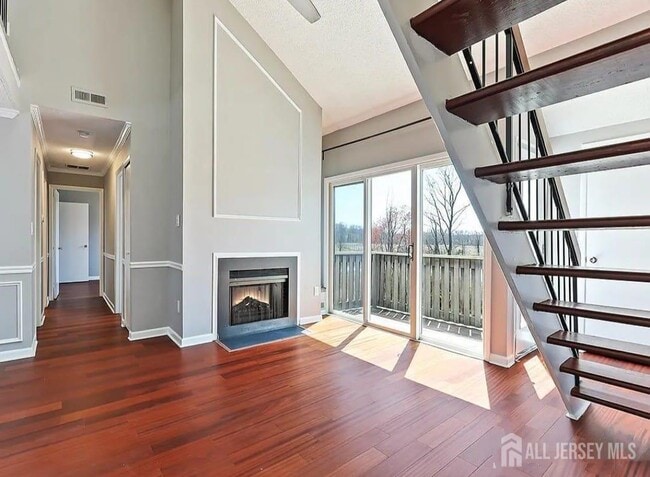 Building Photo - 1010 Aspen Dr