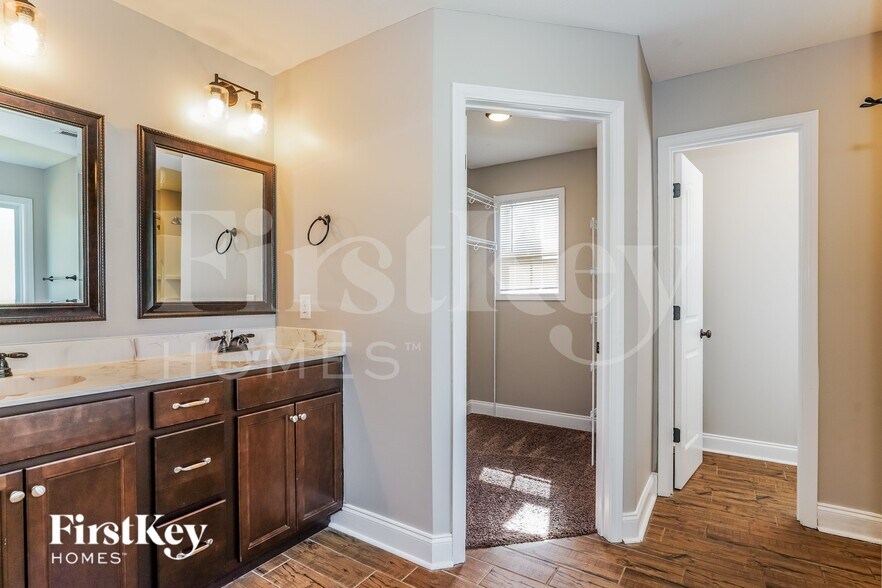 Building Photo - 1883 Red Fox Trail