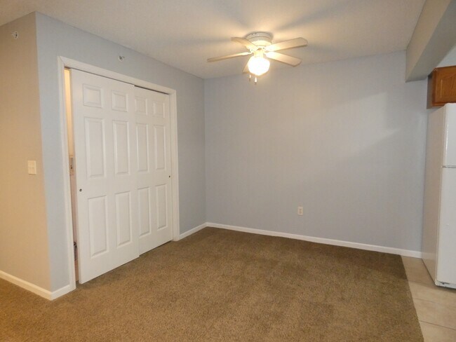 Building Photo - 2483 NE 68th St
