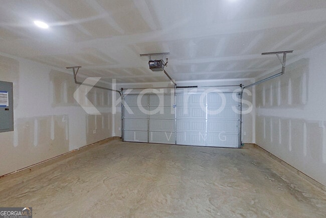 Building Photo - 112 Flat Rock Ml Trl