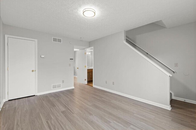 Building Photo - 2447 Brady Commons Dr