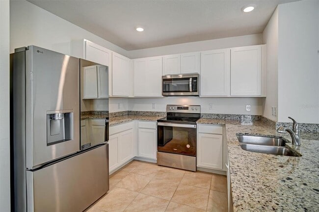 Building Photo - 2321 Tay Wes Dr