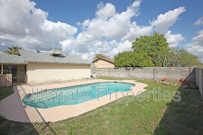 Building Photo - 1547 W Kerry Ln