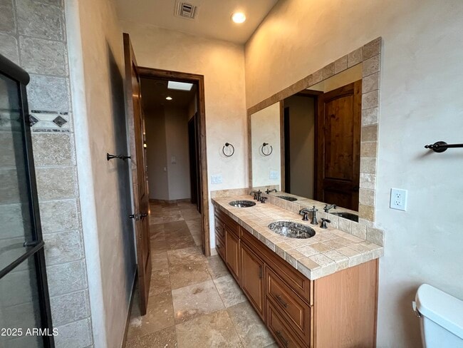 Building Photo - 6128 E Duane Ln