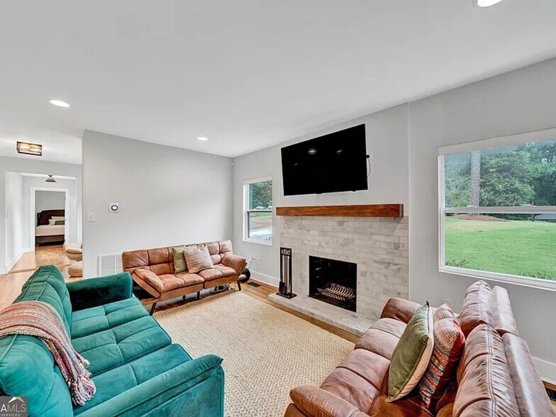 Building Photo - 1571 Blvd Lorraine SW