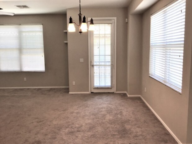Building Photo - 894 S Annie Ln