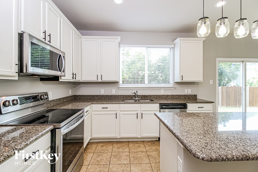 Building Photo - 2209 Windsor Farms Dr
