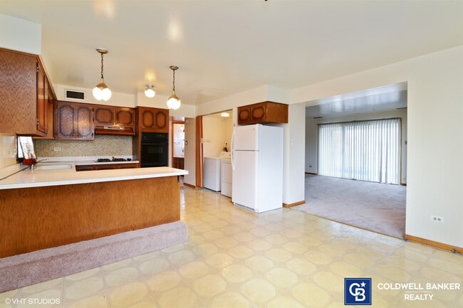 Building Photo - 1551 Sibley Blvd