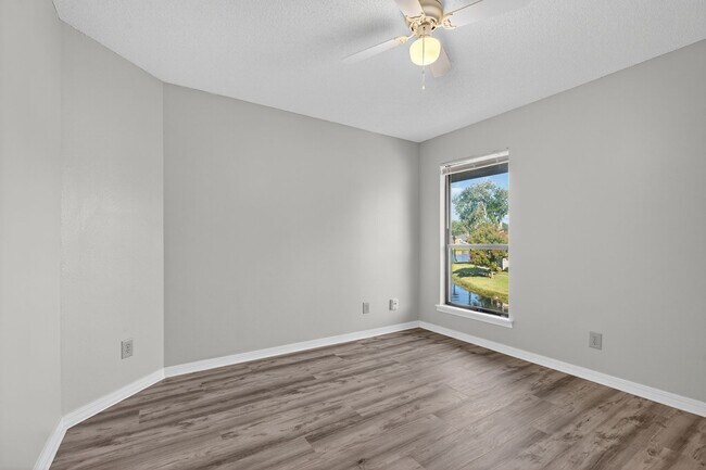 Building Photo - 10200 Belle Rive Blvd