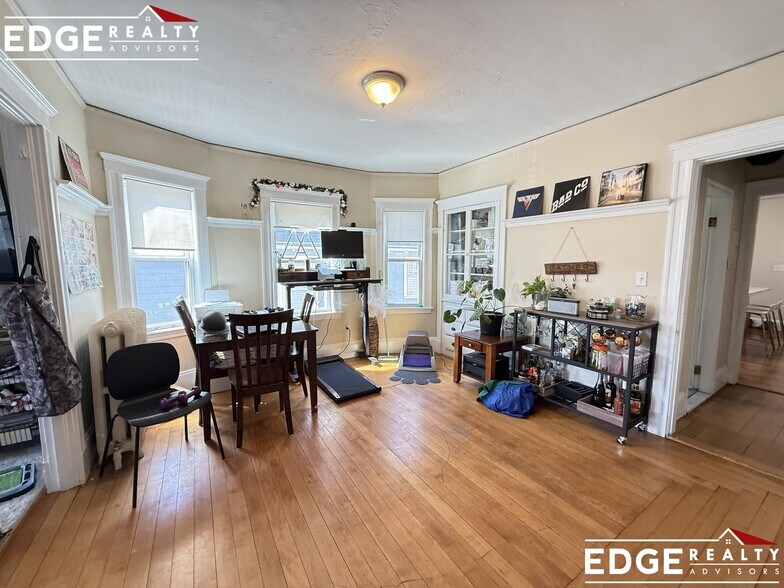 Building Photo - 37 Atkins St