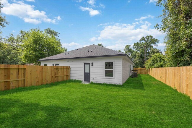 Building Photo - 8531 Rinn St