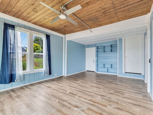 Building Photo - 3088 Harrison Ave