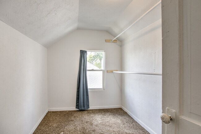 Building Photo - 4156 Cuming St