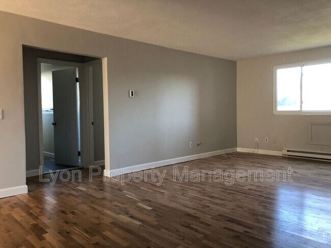 Building Photo - 1000 Willett Ave