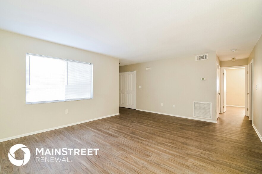 Building Photo - 2000 Burning Tree Dr