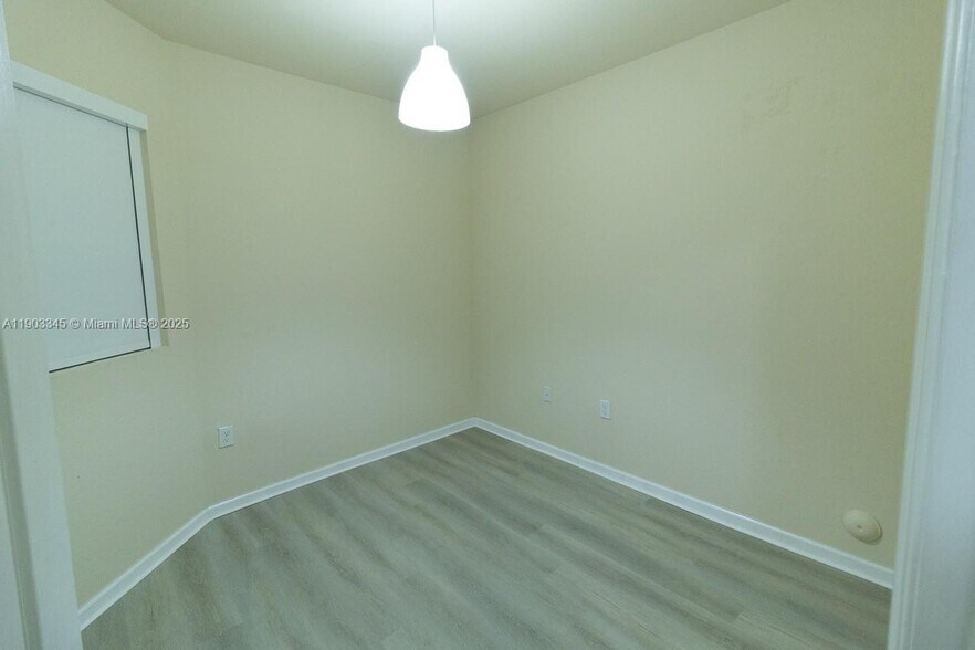 Building Photo - 8740 NW 97th Ave