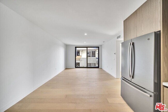 Building Photo - 4506 Dockweiler St