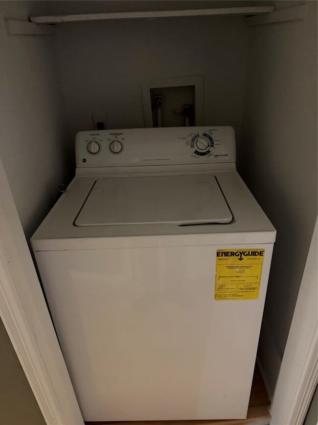 Building Photo - 8321 Nairn St