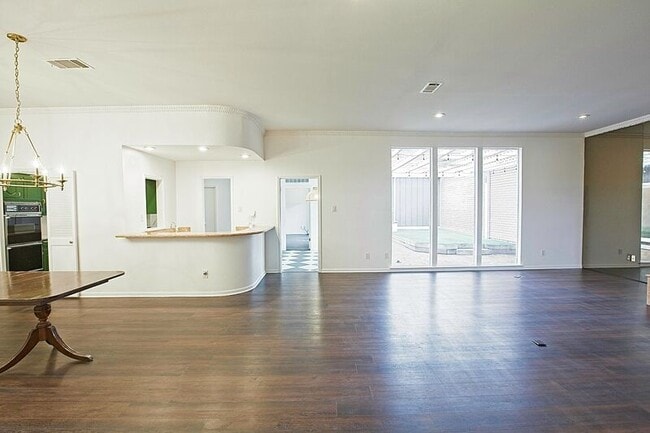 Building Photo - 3217 Squireswood Dr