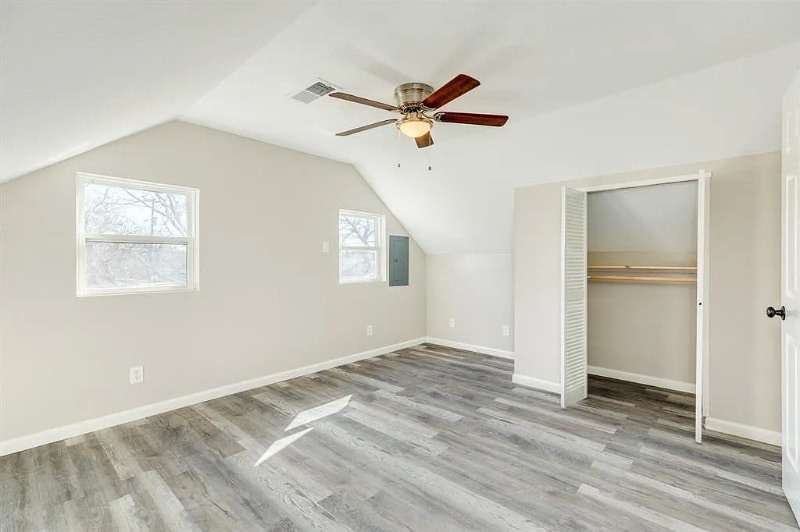 Building Photo - 1741 W 7th St