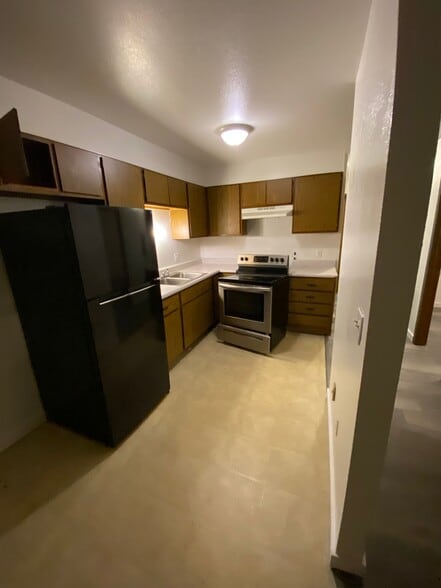 Building Photo - 125 Crescent Lake Rd