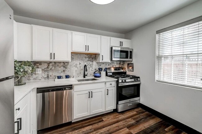 Building Photo - 4014 Linkwood Rd