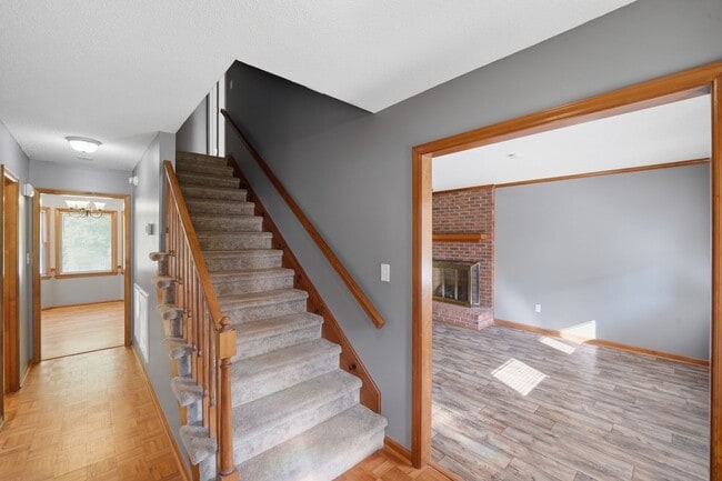 Building Photo - Spacious 4BR with Beautiful Backyard Retreat!