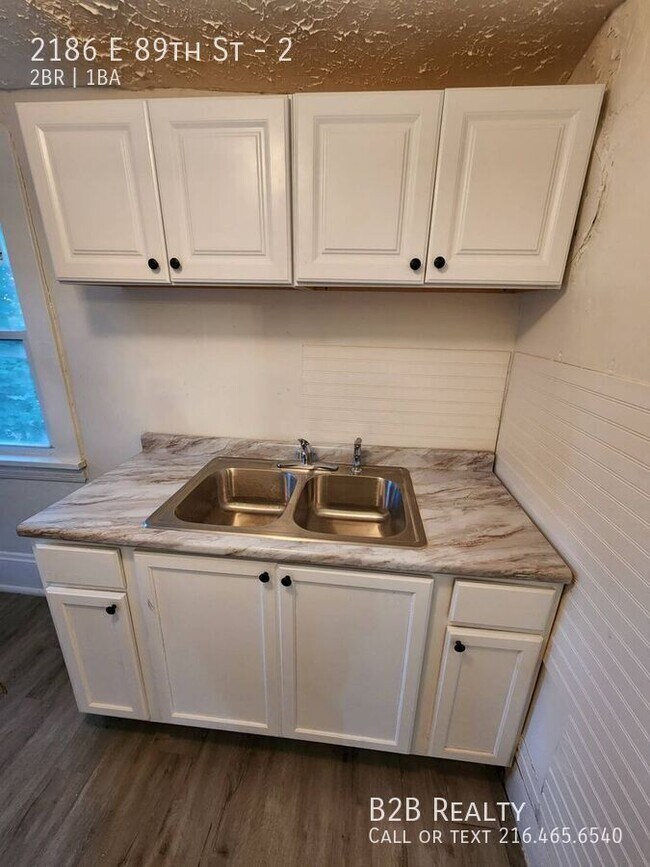 Building Photo - 2186 E 89th St