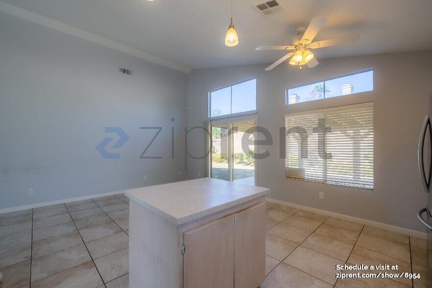 Building Photo - 39821 Milan Dr