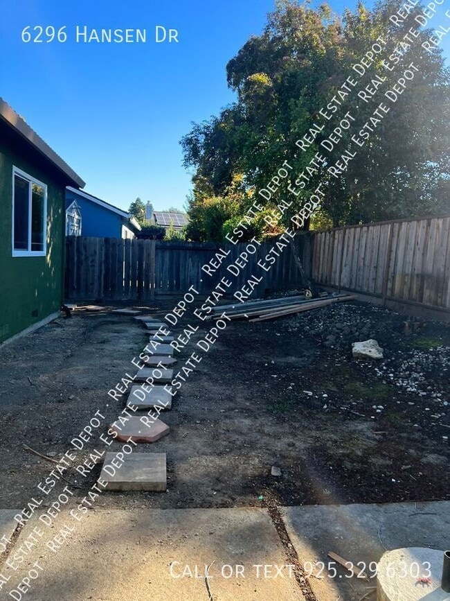 Building Photo - 6296 Hansen Dr