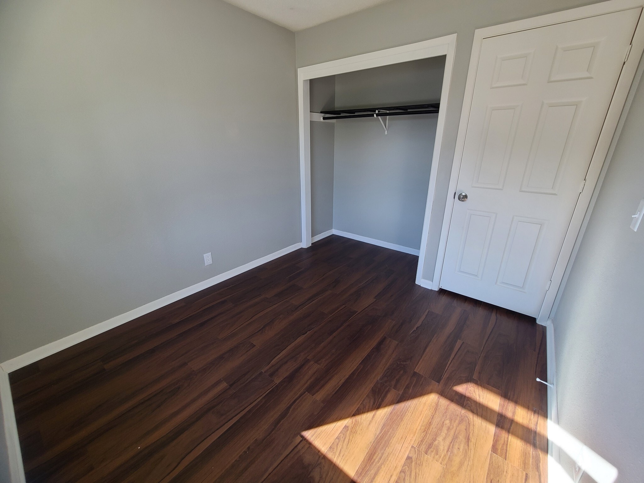 Building Photo - 411 4th Ave