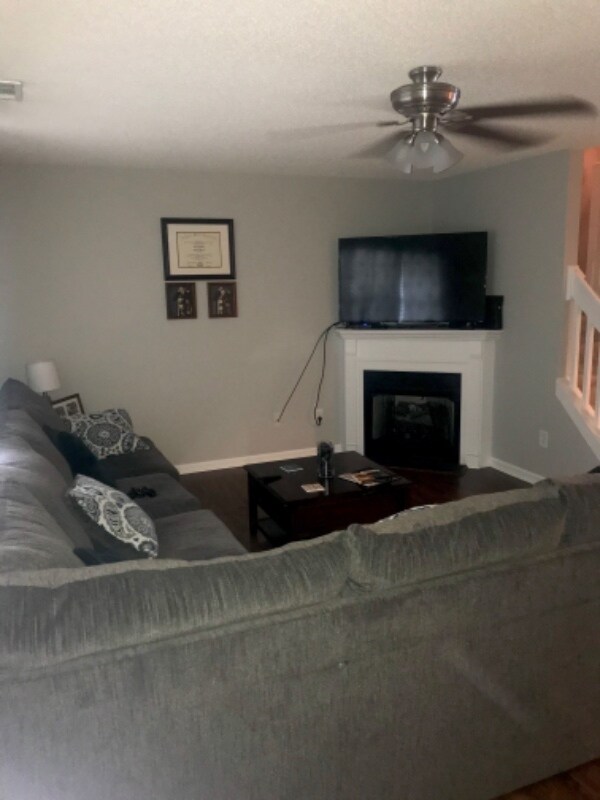 Building Photo - 10852 Holly Ridge Blvd