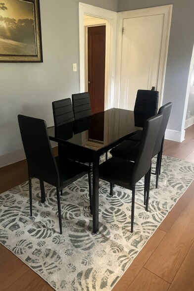 Building Photo - 325 Voorheis St