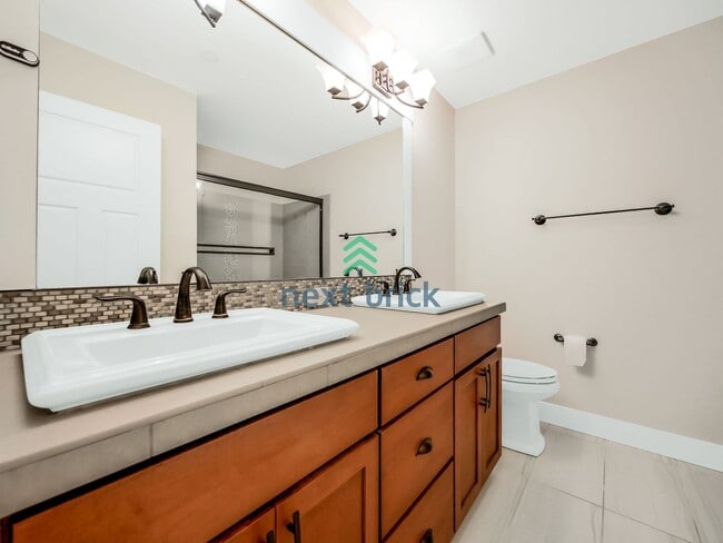 Building Photo - A Sparkling 3 Bed 2.5 Bath Home for Rent!