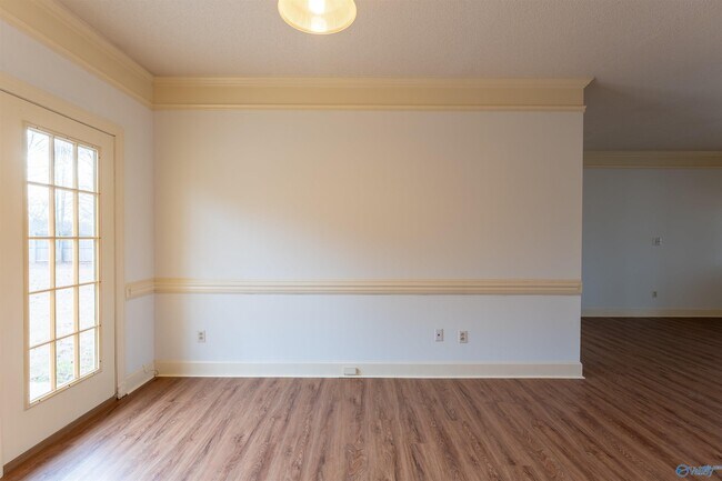 Building Photo - 106 Cranberry Way