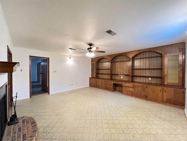 Building Photo - 2232 Ripple Creek Dr