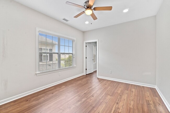 Building Photo - 4229 Kenton Ln