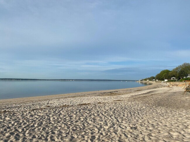 Building Photo - 1025 Peconic Bay Blvd