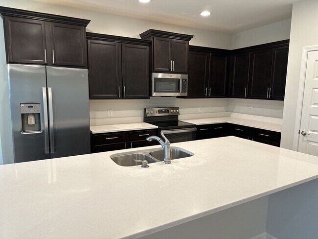Building Photo - 5029 Castleoak Dr