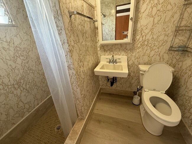 Building Photo - Aiea 3-bedroom 2 bath with 1 assigned parking