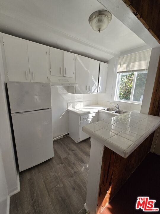 Building Photo - 815 N Poinsettia Pl