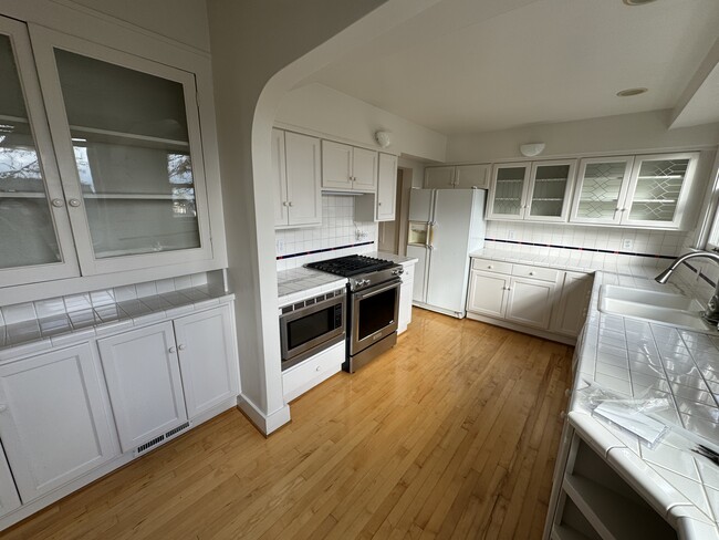 Kitchen toward appliances - 1687 SW Montgomery Dr.